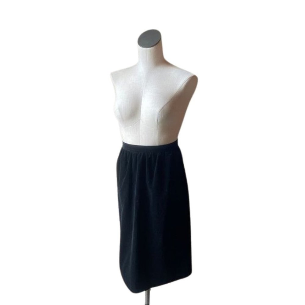 Vintage Union USA Made Black Velvet Skirt with Pockets 70’s 80’s Size XXS